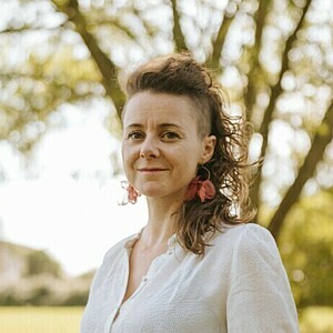 Claire Belot