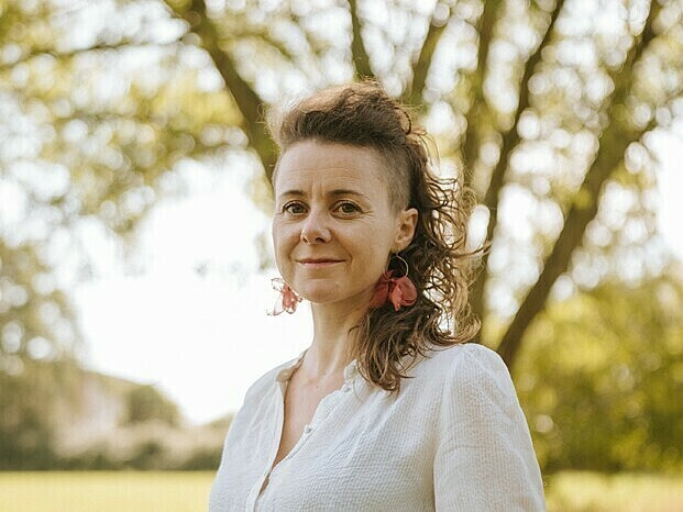 Claire Belot